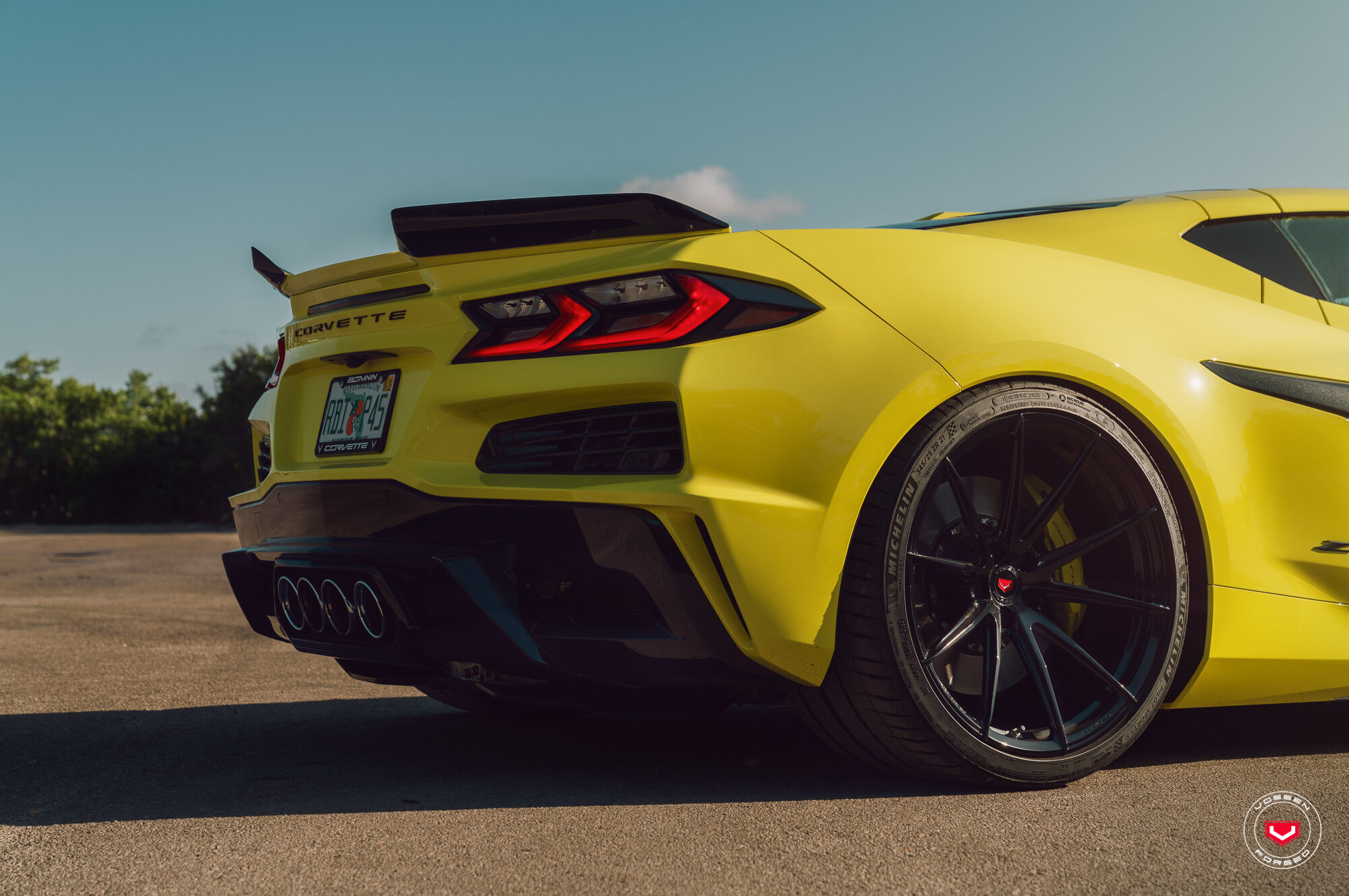 Z06 rear wing, tail lights and forged wheel detail